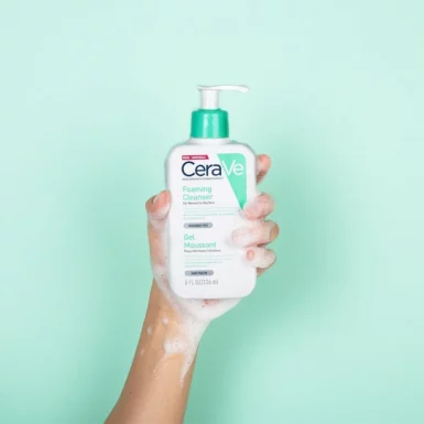شوینده فومی سراوی مخصوص پوست نرمال تا چرب CeraVe